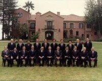 1990年，艾爾文總統和他的內閣成員