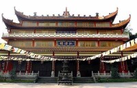 重慶華岩寺內的“弘法樓”大殿建築