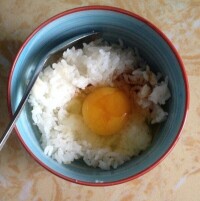 生蛋拌飯