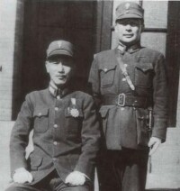 胡宗南（右）和蔣介石合照