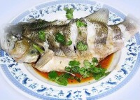 清燉鱸魚
