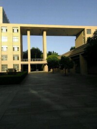 西安工商學院