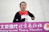 賈超風在北京馬拉松比賽中