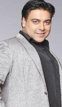 拉姆·卡普爾（Ram Kapoor)