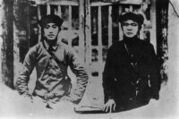 吳煥先（左）和徐海東（右）合影