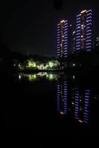 陸家新屋夜景