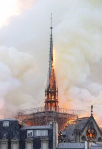 4·15巴黎聖母院火災事故