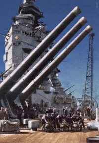 納爾遜號戰列艦三聯裝主炮