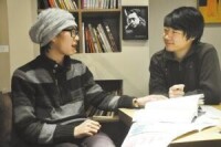 《城市晚報》：董喜陽和青年詩人探討詩歌