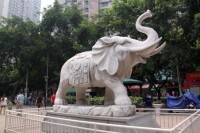 白象雕塑已成為白象街的標誌性建築