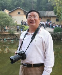貴州周雁翔：詩人、作家、攝影家