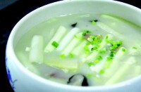濟南菜：奶湯蒲菜