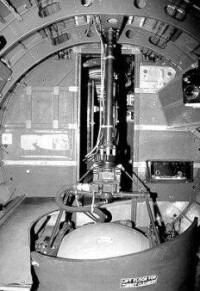 （圖）機艙內部的斯佩里炮塔旋轉支撐機構