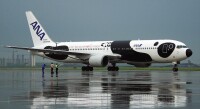 全日空的767-300ER（又稱飛天熊貓號）