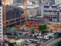 重建中的廈門站北站房，2015年