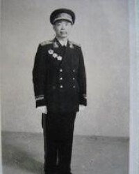 1955年鮑先志被授予中將軍銜