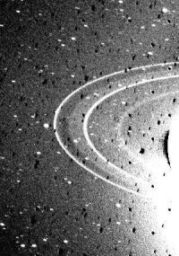 旅行者號通過提高亮度拍到海王星昏暗的環