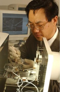 華裔科學家王中林