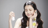 IU the saem化妝品廣告拍攝