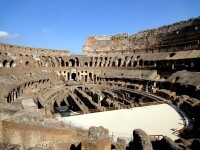 提洛島上的古代劇場遺址