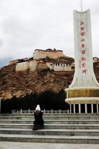 江孜宗山抗英遺址