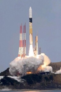 日本隼鳥小行星探測器發射