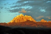 雅拉雪山