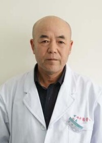 骨科醫生，擅長股骨頭壞死、風濕類風濕