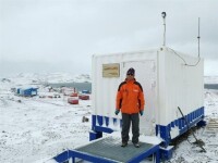 南極內陸地震台