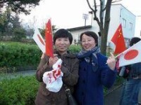 王海燕老師在日本參加境外奧運聖火傳遞活動