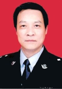 李文彬