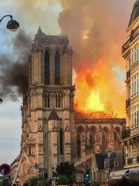 巴黎聖母院大火圖