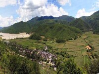 團山村[雲南建水縣西庄鎮下轄村]