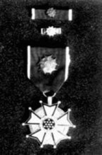 美國國會授權總統頒發給戴安瀾將軍的懋績勳章