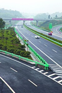 成自瀘赤高速公路