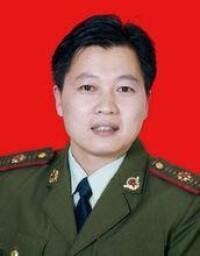 潘棟平