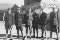 聶榮臻(左三)與左權等紅軍部分將領合影