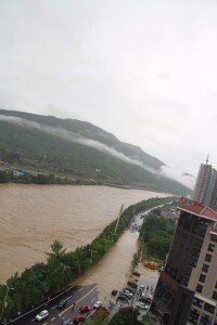 清江河