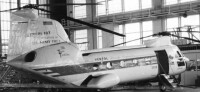 1958年4月22日V-107原型機首飛，該機的軍用編號是YHC-1