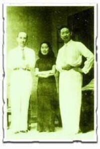 1935年郎毓秀在上海家中接待京劇大師梅蘭芳