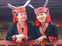 茶山瑤服飾