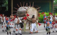 京族人祭拜祖先