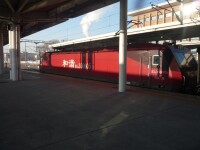 HXD3D型0605號機車牽引4187次旅客列車齊齊哈爾站整裝待發