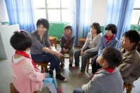 中國大使張曼玉探訪山區孩子們