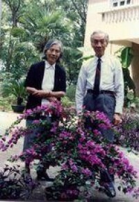 1991年春陽太陽和夫人李衣尼在桂林別墅前