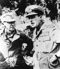 蒙巴頓爵士(右)與美國史迪威將軍