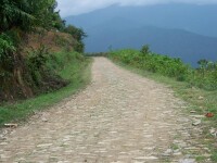 雲南省鳳慶縣小灣鎮正義村進村道路