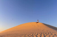 撒哈拉沙漠西部薩烏拉河上的凱爾札茲綠洲
