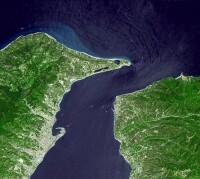 墨西拿海峽的衛星照片