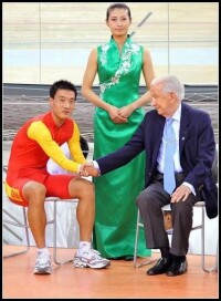 2008年殘奧會上薩馬蘭奇與中國選手